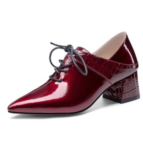 2022 Stylish Beautiful Patent Leather Burgundy Lace Up Chunky Comfort Shootie Low Heels Oxford Shoes Pointed Toe Dressy Shoes Block Heels