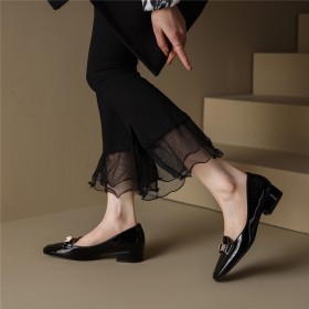 Elegant Comfort 3 cm Low Heel Thick Heel Loafers With Metal Jewelry Fashion Block Heels Round Toe Leather