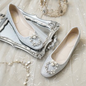 Gorgeous Wedding Shoes Round Toe Rhinestones Evening Party Shoes Sparkly Sequin Flat Shoes Silver Pearls