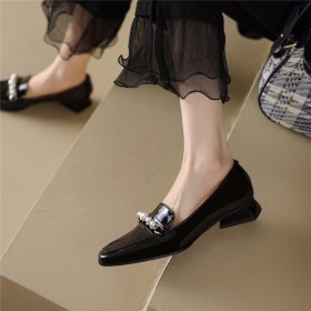 Block Heel Closed Toe Loafers Patent Pearl Chunky Heel Leather Elegant Low Heeled Pointed Toe Comfortable Fashion