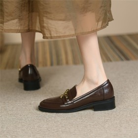 2022 Natural Leather Patent Leather Fashion Flats Comfort Loafers Metal Jewelry