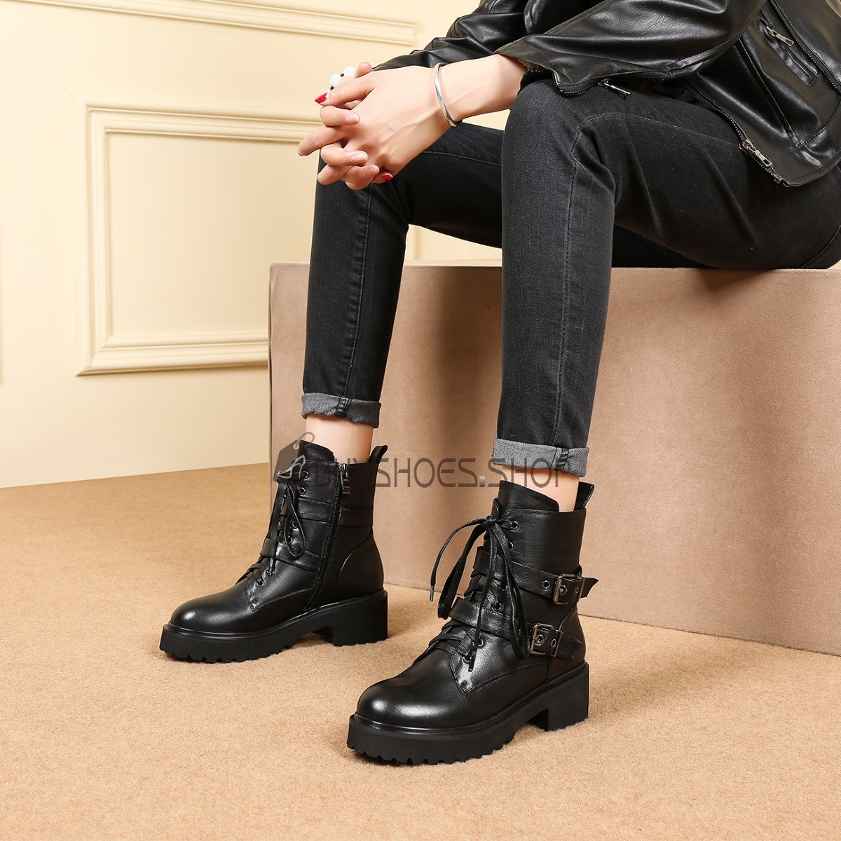 Enkellaarzen Dames Klassiek Veterschoenen Combat Boots Vintage Blokhakken 5 cm Lage Hak Plateau Veter Laarsjes Online 1721051113F BuyShoes.Shop